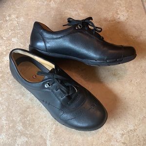 Clarks Artisan Black Shoes, 6 1/2